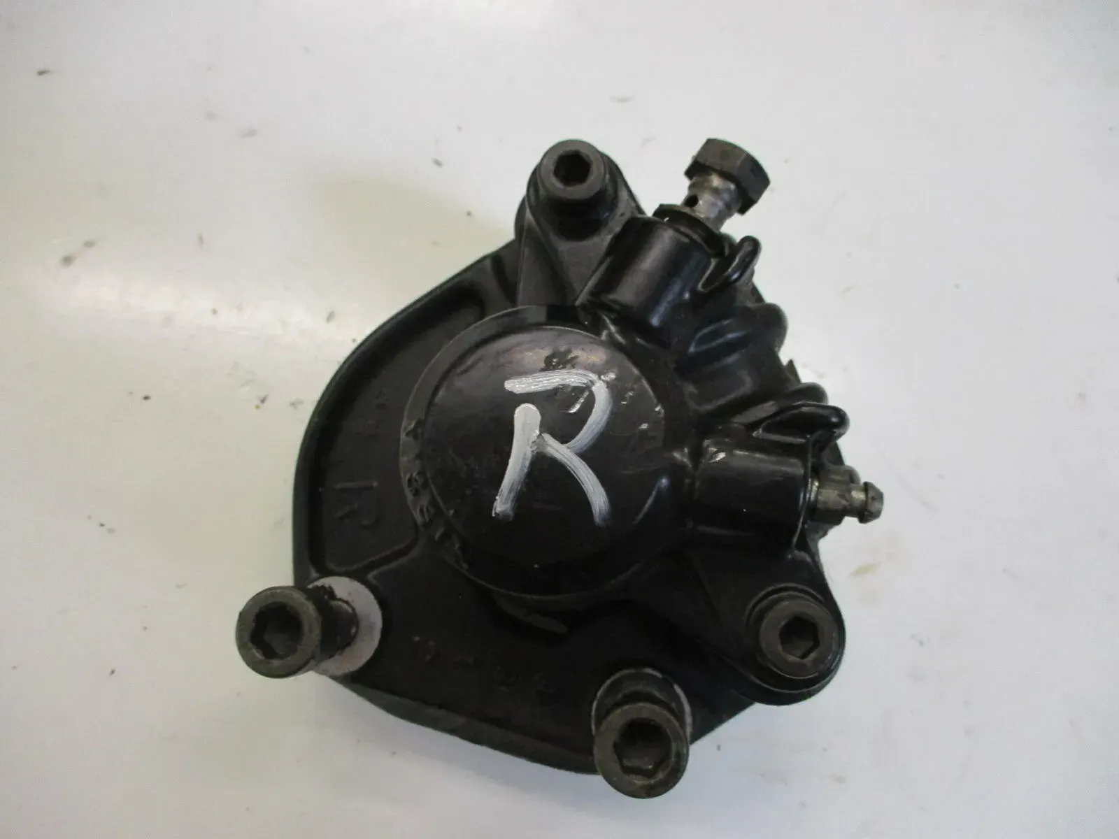 6. Honda CB 900 F_F2 Bol d`Or SC 01 Bremssattel Bremszange vorne rechts brake ca - Bild 1