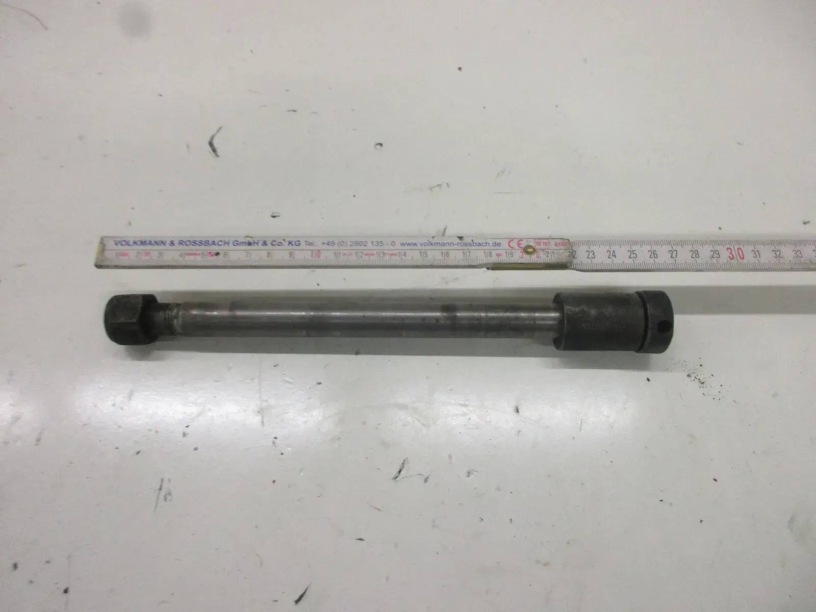 1. Suzuki GT 250 Ram Air Steckachse hinten 17 mm Achse Hinterrad Felge axle - Bild 1