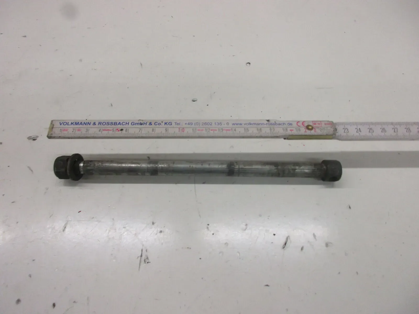 Suzuki DR 400 DR400D Steckachse vorne 12 mm Achse Vorderrad Felge Bolzen axle - Bild 1