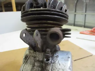 Motor SM98 Getriebe BM46 Fichtel & Sachs Zahnräder Gehäuse Block Vergaser - Bild 10