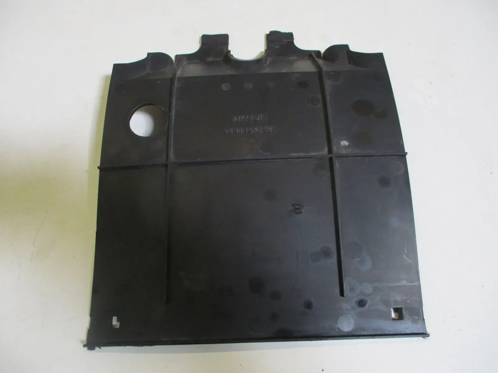Verkleidung 1453057 Deckel 4. BMW K 100 RS RT LT Blende Abdeckung Lichtmaschine - Bild 1