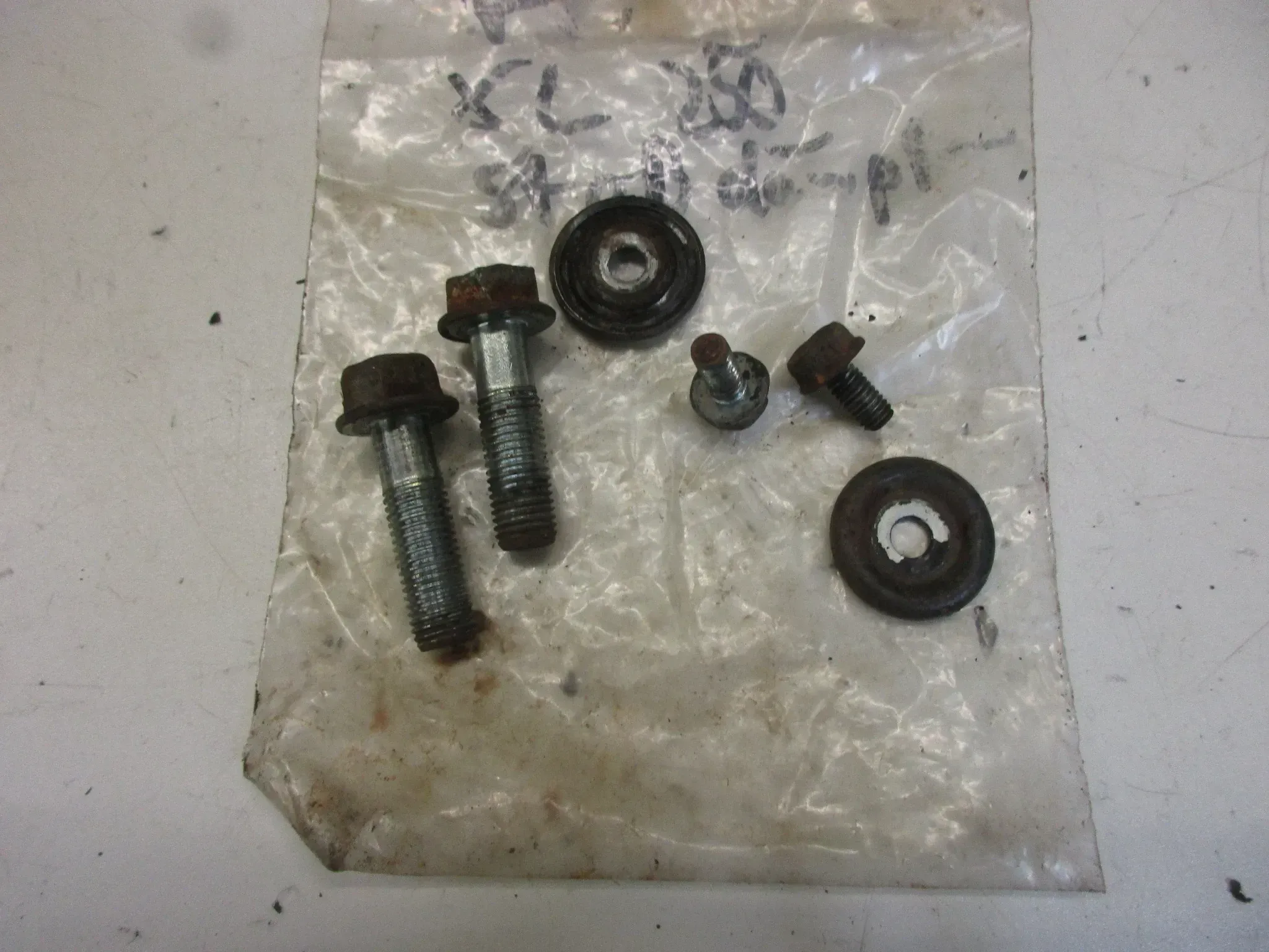 H2. Honda XL 250 S Schrauben Federbein Schraubensatz Stoßdämpfer Bolzen - Bild 1