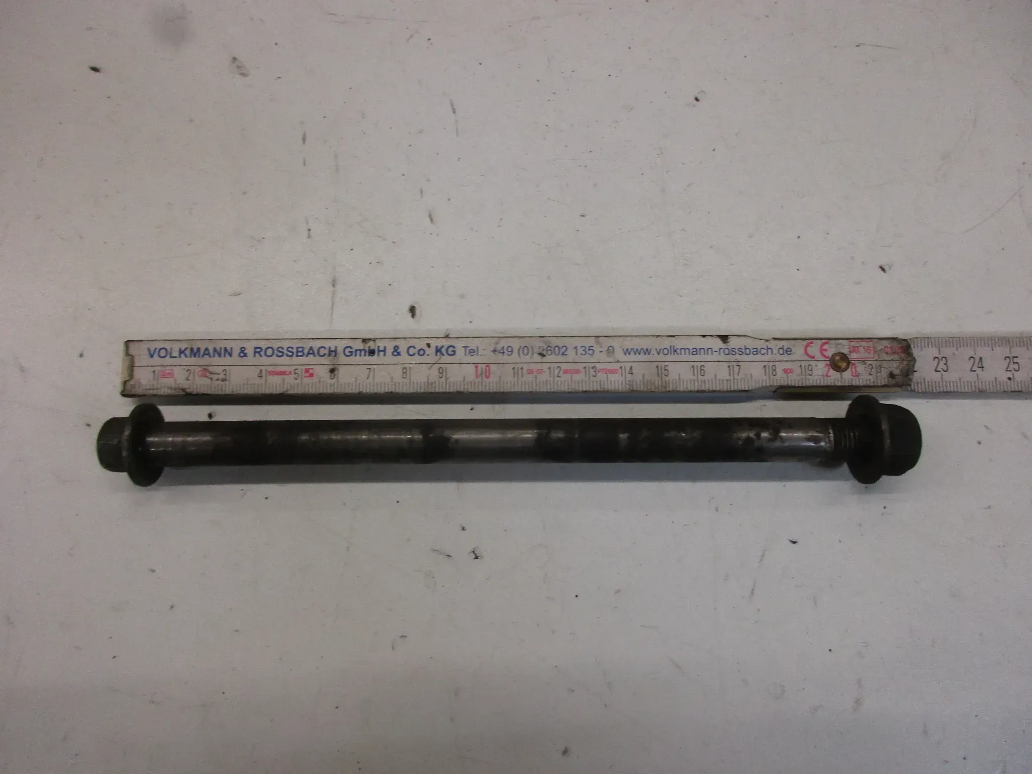 H4. Honda XL 185 S Steckachse Achse 12 mm hinten Hinterrad Felge Schraube Bolzen - Bild 1