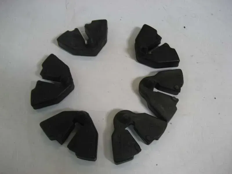 SUZUKI GS 550 E, T, L RUCKDÄMPFER ANTRIEBSGUMMI GUMMI ANTRIEB - Bild 1