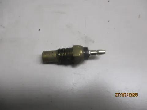 Background image for 3. Honda CBR 600 F PC35 99-02 Temperatursensor Thermostat Fühler