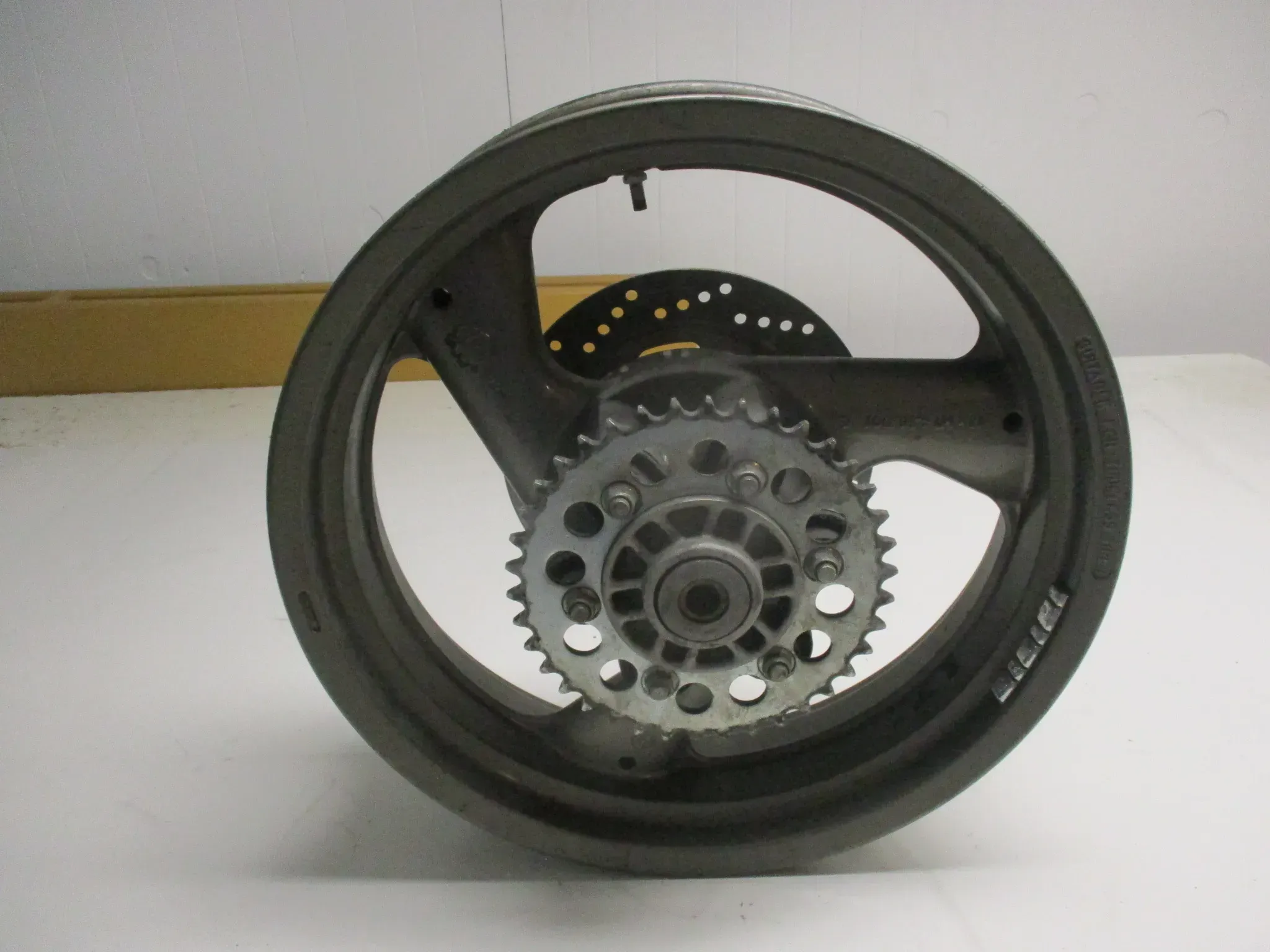1. Ducati 750 SS ZDM Bj. 90-98 Felge hinten 4,50x17 Zoll Hinterrad - Bild 1