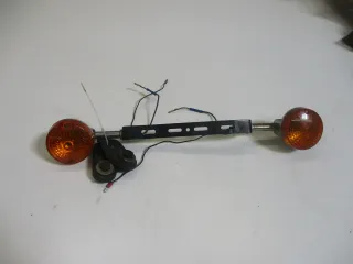 3. Suzuki GS 550 E Blinker hinten rechts links mit Halter - Bild 1
