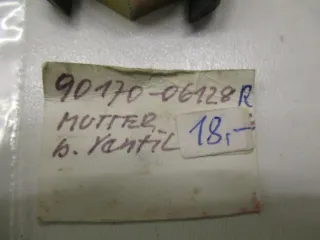 D2794 Mutter Yamaha XT 500_600_XV 535_TW200 ET 90170-06128 Ventil Motor M14 - Bild 2