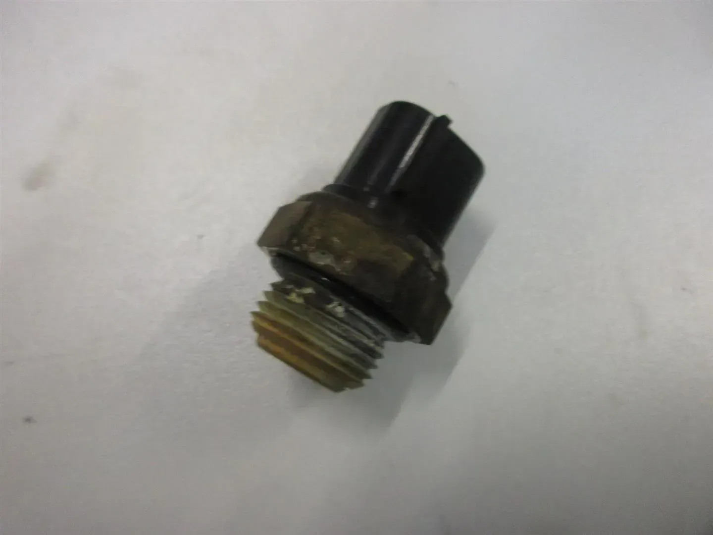 SUZUKI DL 1000 V-STROM WVBS TEMPERATURSCHALTER TEMPERATURFÜHLER WÄRMEFÜHLER - Bild 1