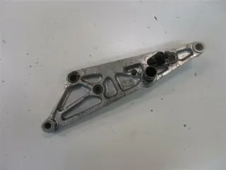 1. HONDA CB 650 RC03 FUßRASTENHALTER HINTEN RECHTS FUßRASTENBRÜCKE HALTER - Bild 3