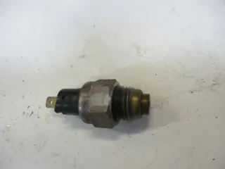 4. HONDA CBR 1000 F SC21 Kühlerschalter Lüfterschalter Sensor Schalter Kühler - Bild 4