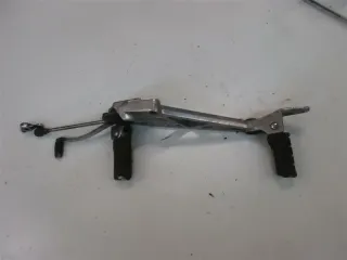 HONDA VF 750 F RC15 FUßRASTENHALTER LINKS VORNE MIT FUßRASTE SCHALTHEBEL HALTER* - Bild 2