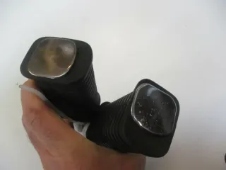 4. SUZUKI GSX 400 E GK 53 C Fußraste hinten rechts links - Bild 3