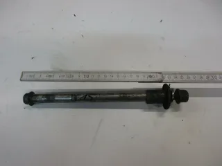 O2. Suzuki GSX 600 F GN72B Steckachse vorne Achse Vorderrad Felge wheel 15 mm - Bild 1