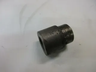 O. Suzuki GS 400 E Bj.80 Achse Bolzen Nut Kettenradträger Aufnahme Schraube - Bild 1