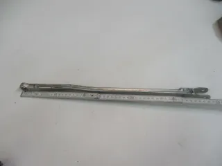 1. Suzuki GSX-R 1100 GU 74 C Reaktionsstrebe Bremssattel hinten Halter Strebe - Bild 1