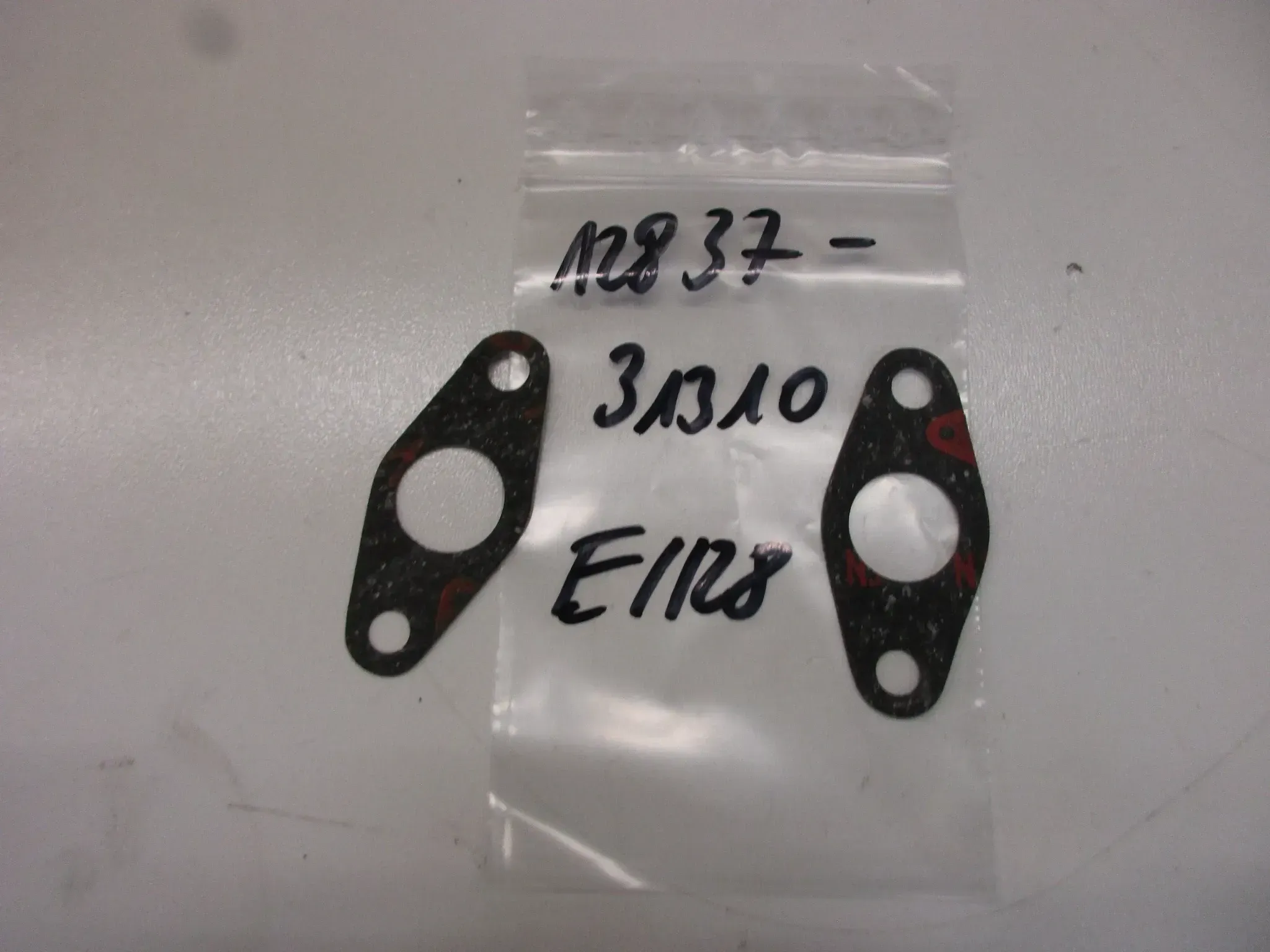 E1128 Suzuki GSX 1100 E Dichtung Motor 12837-31310 Steuerkettenspanner Zylinder - Bild 1