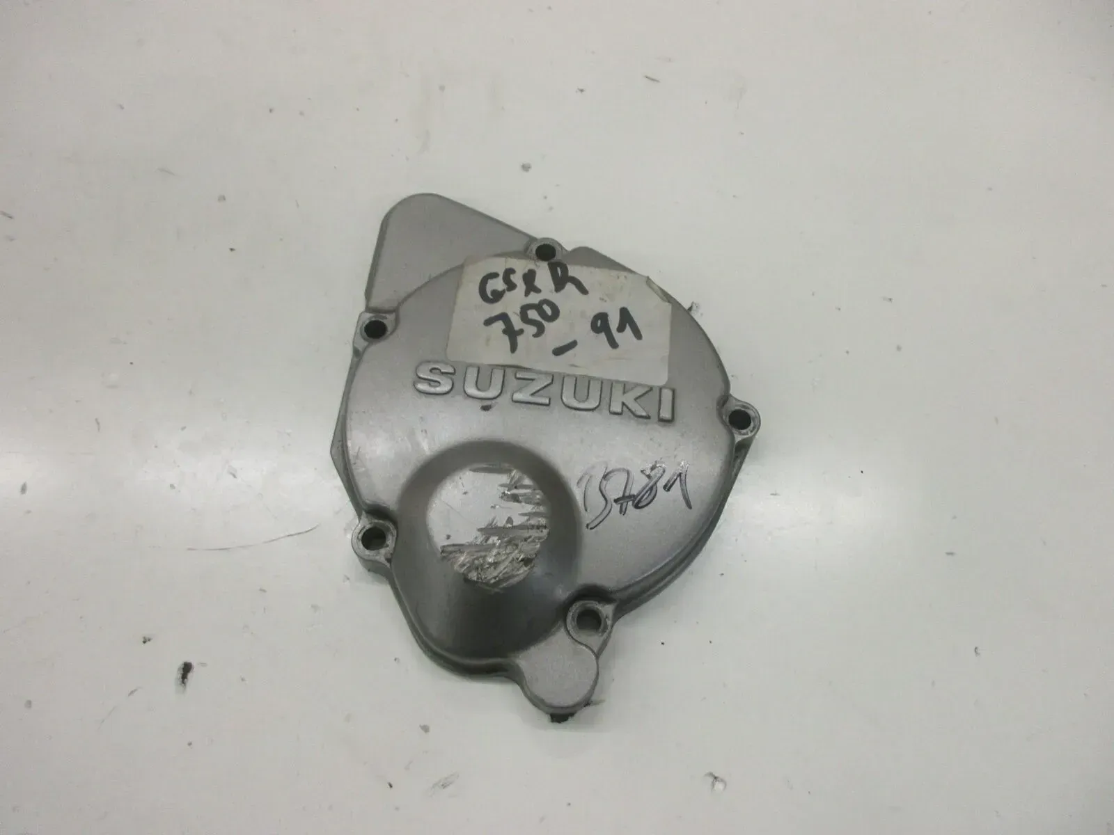 B781. Suzuki GSX-R 750 GR7AA Motordeckel Zündungsdeckel Motor Deckel - Bild 1