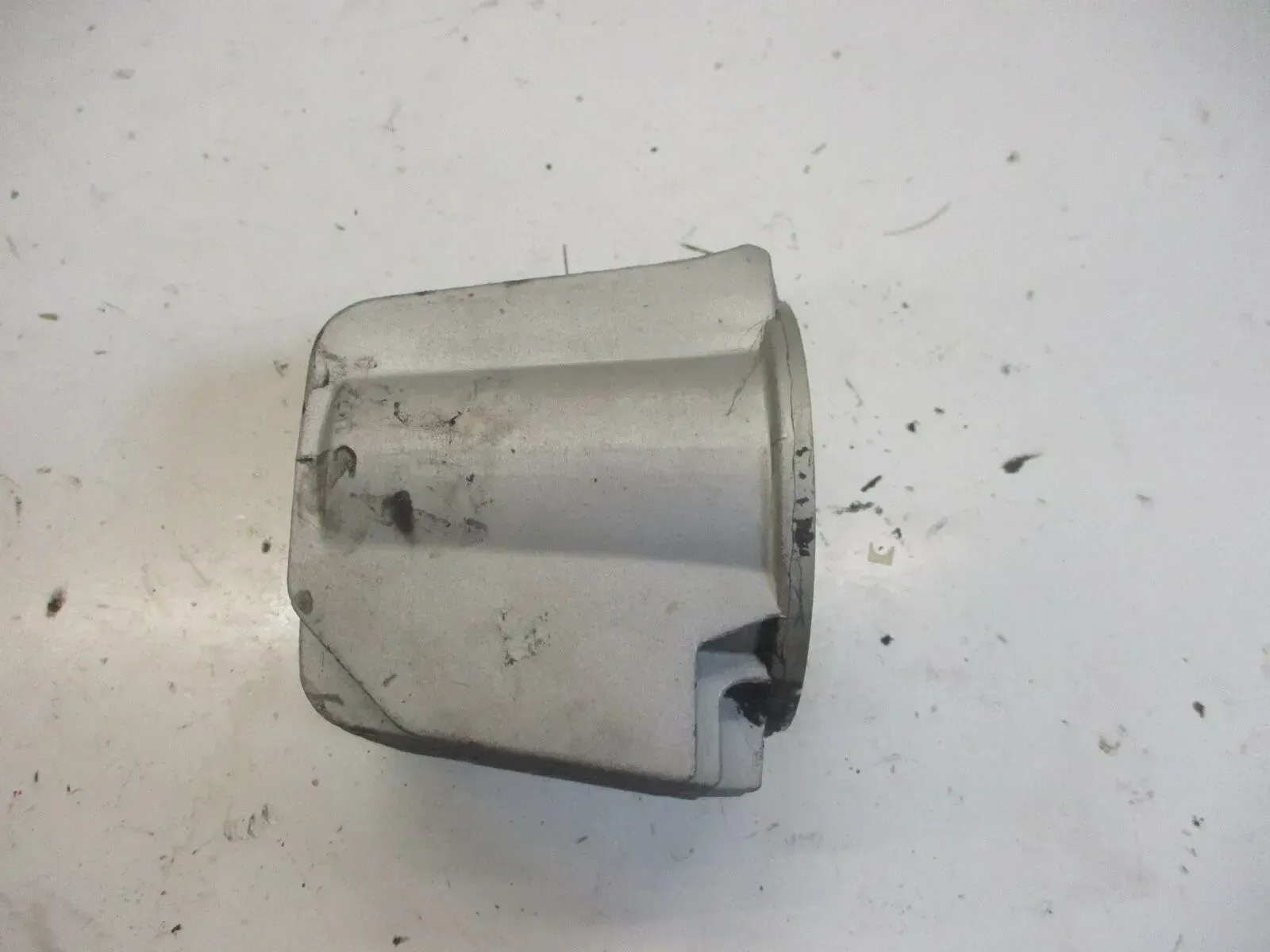 3. Honda CB 650 Four RC 03 Ölfilterdeckel Öldeckel Abdeckung Deckel Ölfilter - Bild 1