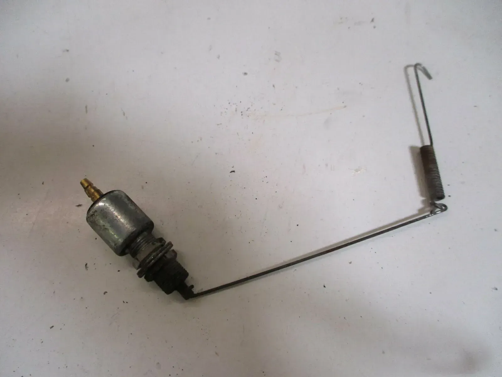 2. Suzuki GS 550 E Bj.78 Bremslichtschalter hinten mit Feder Stoplichtschalter - Bild 1