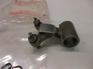 B180. Suzuki GSF 400 Bandit Kipphebel Ventil Motor Zylinderkopf 12840-32C00 - Bild 2