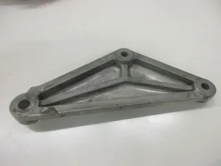 Kawasaki GPZ 550 UT ZX 550 A Fußrastenhalter links Fußraste Fußrastenbrücke - Bild 3