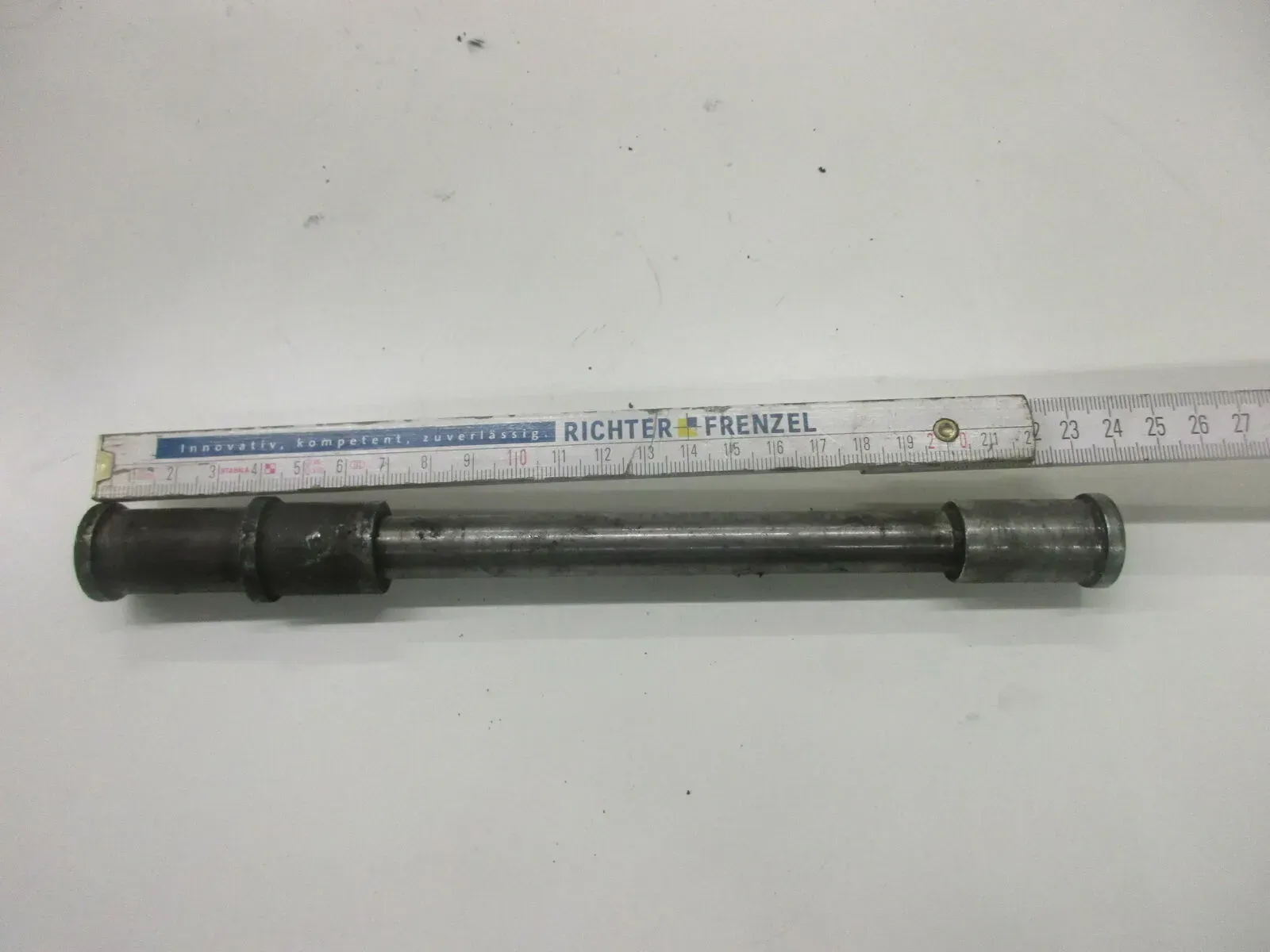 7. Kawasaki GPZ 600 R ZX600A Steckachse vorne 15 mm Achse Vorderrad Felge axle - Bild 1