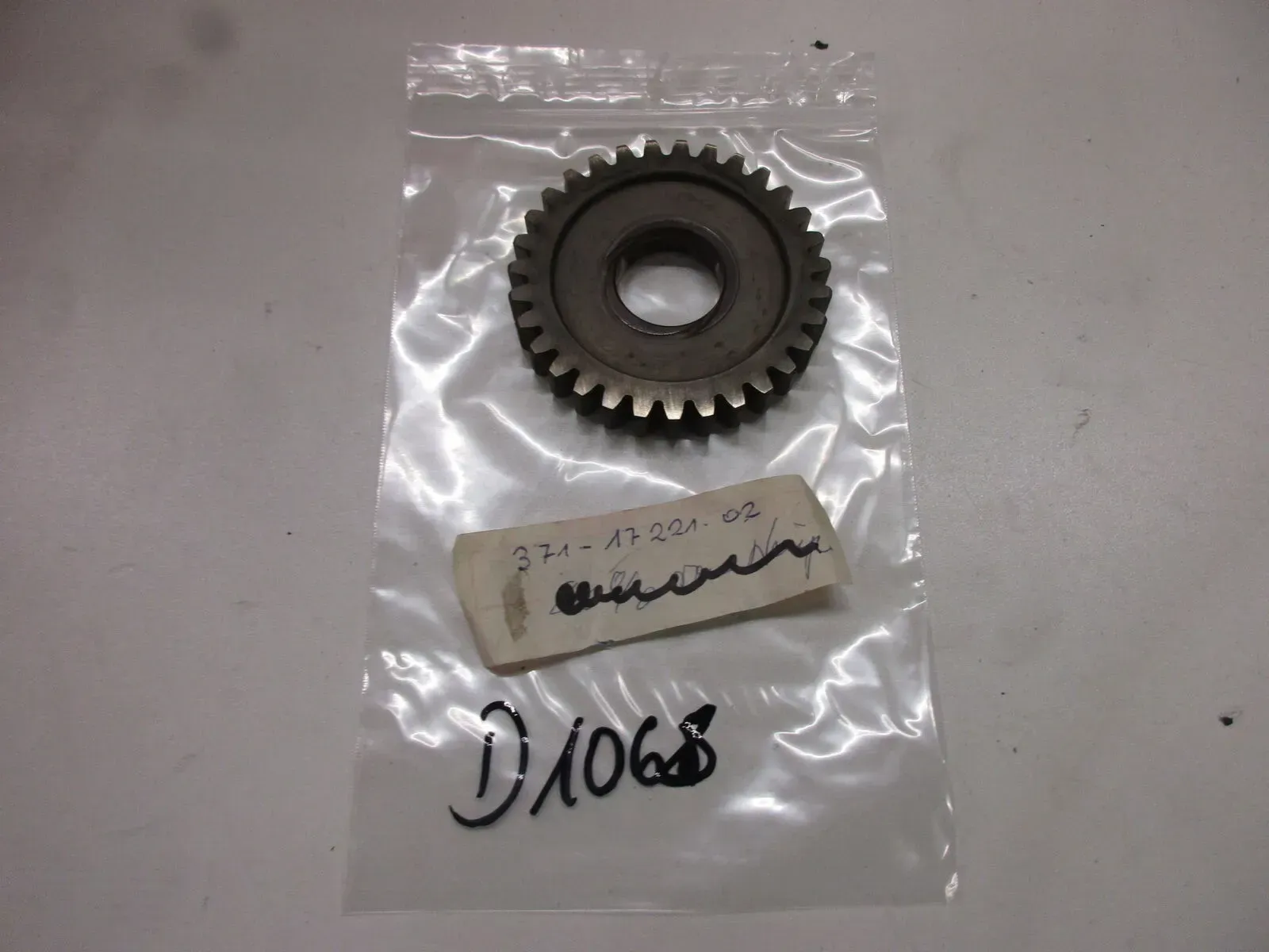 Zahnrad 371-17221-02 D1068. Yamaha XS 500 Getriebe 2. Gag Getriebezahnrad - Bild 1