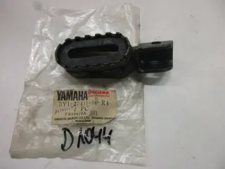 Fußraste 3Y1-27411-00-R4 D1044. Yamaha XT 250 vorne links Fussraste Fahrerraste - Bild 1
