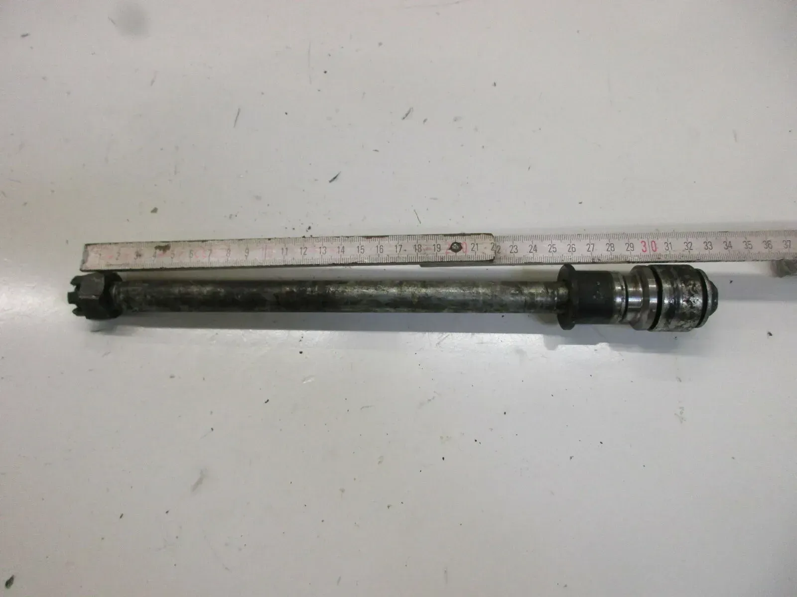 Kawasaki GPZ 500 R ZX 500 Steckachse hinten 17 mm Achse Hinterrad Achse Felge - Bild 1