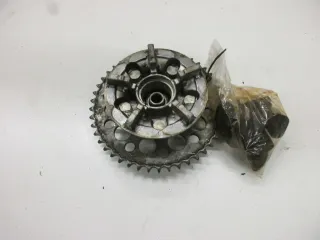 Kettenradträger mit Ruckdämpfer 5. Suzuki GSX 600 F GN 72 B  Felge ANtriebsgummi - Bild 4