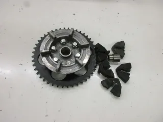 Suzuki GSX 400 E_S GK 53 C Kettenradträger mit Ruckdämpfer (2) Anrtriebsgummi - Bild 1