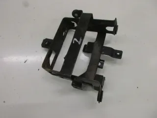 1. Suzuki DR 600 R SN 41 A Batteriefach (2) Batteriehalter Batteriekatsen Rahmen - Bild 2