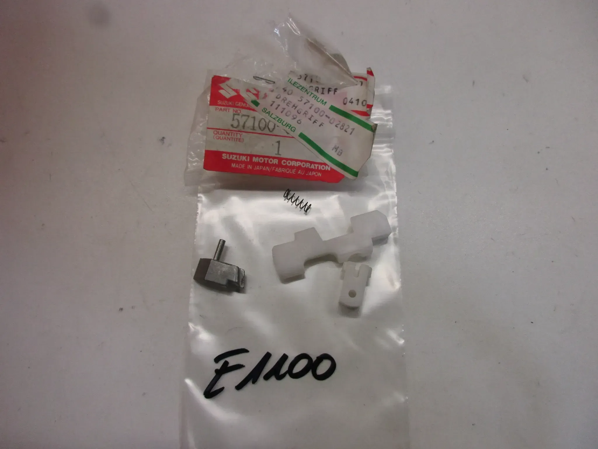 E1100. Suzuki CS 80 C Roadie Bremshebelschalter 57100-02821 oben Schalter Bremse - Bild 1