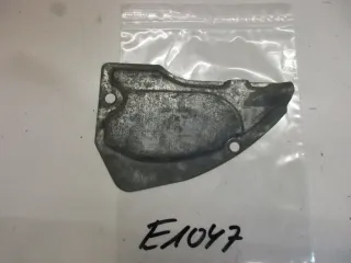 E1047. Suzuki RV 50 Blende Verkleidung 11380-27201 Ölpumpe Deckel Abdeckung - Bild 2