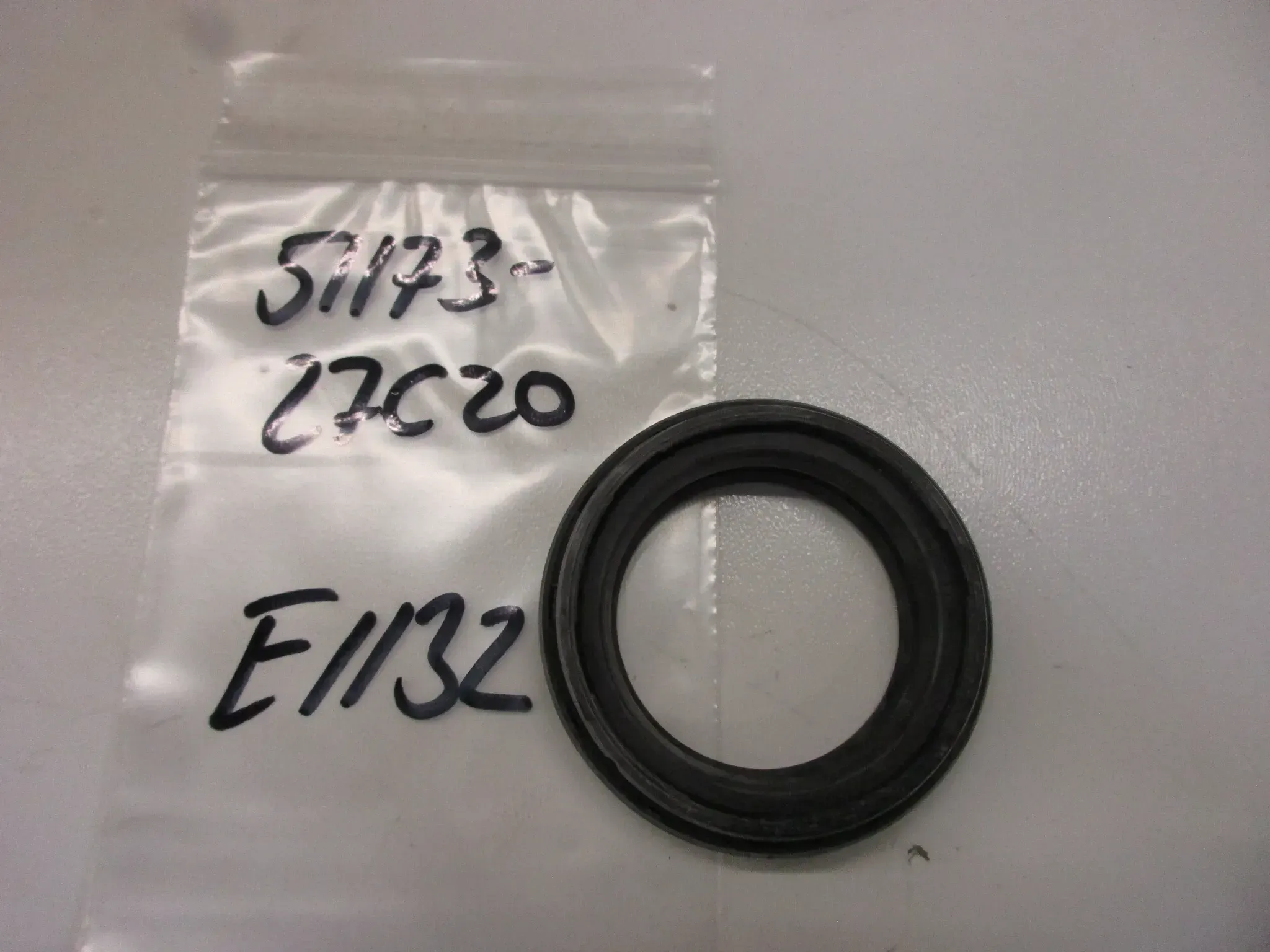 E1132 Suzuki RM 125 K_L_M Simmerring Gabel 51173-27C20 Gabeldichtung Standrohr fork - Bild 1