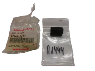 R1444 Kawasaki ER-6N ZX-R 400 L Tankgummi 92160-1197 Vibrationsdämpfer Benzintank - Bild 1