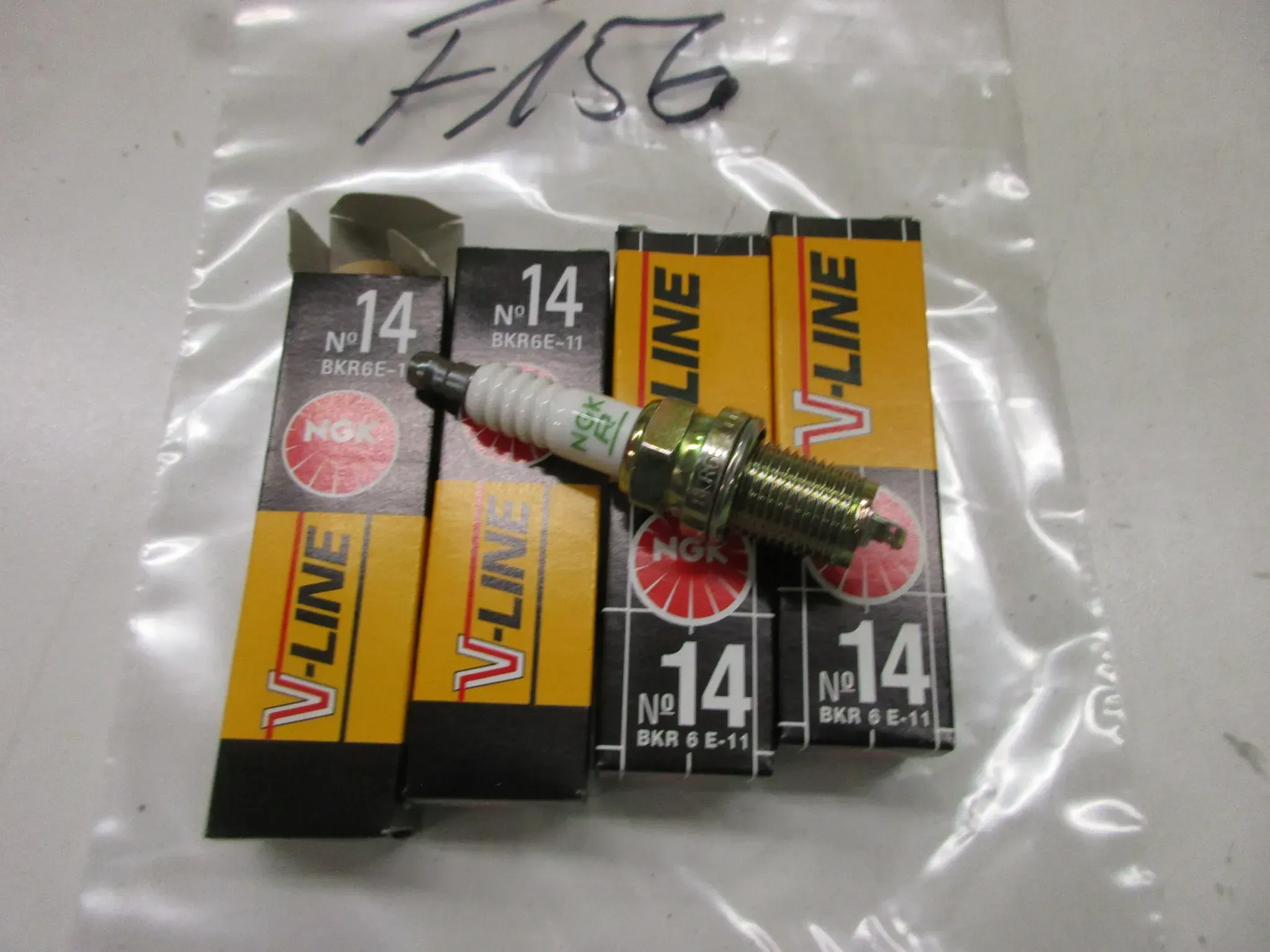 F156 Honda GL 1800 Zündkerzen NGK BKR6E-11 V-Line 4x Motor - Bild 1