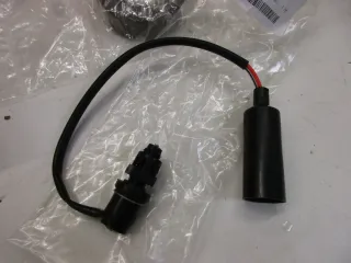 E484. Suzuki GW 250 Inazuma Bremslichtschalter Stoplichtschalter 37740-48H90 hinten Schalter - Bild 2