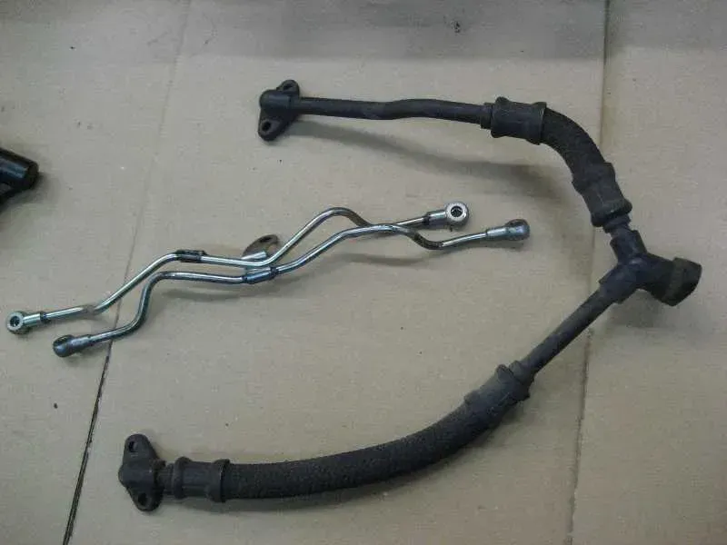 SUZUKI GSX 750 F_S ÖLLEITUNG FÜR ÖLKÜHLER MOTOR - Bild 1
