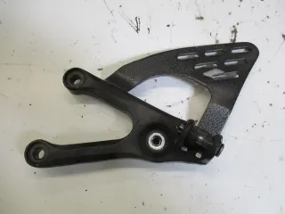 1. Yamaha YZF-R6 RJ095 Fußrastenhalter vorne links für Fußraste foot rest front left - Bild 1