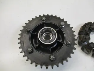 3. Kawasaki ZR-7 S ZR750F Kettenradträger mit Ruckdämpfer Gummi Antriebsgummi - Bild 3