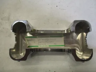 R1644 Suzuki VL 800 Volusia Gabelbrücke 99950-70200 Riser Lenker - Bild 7
