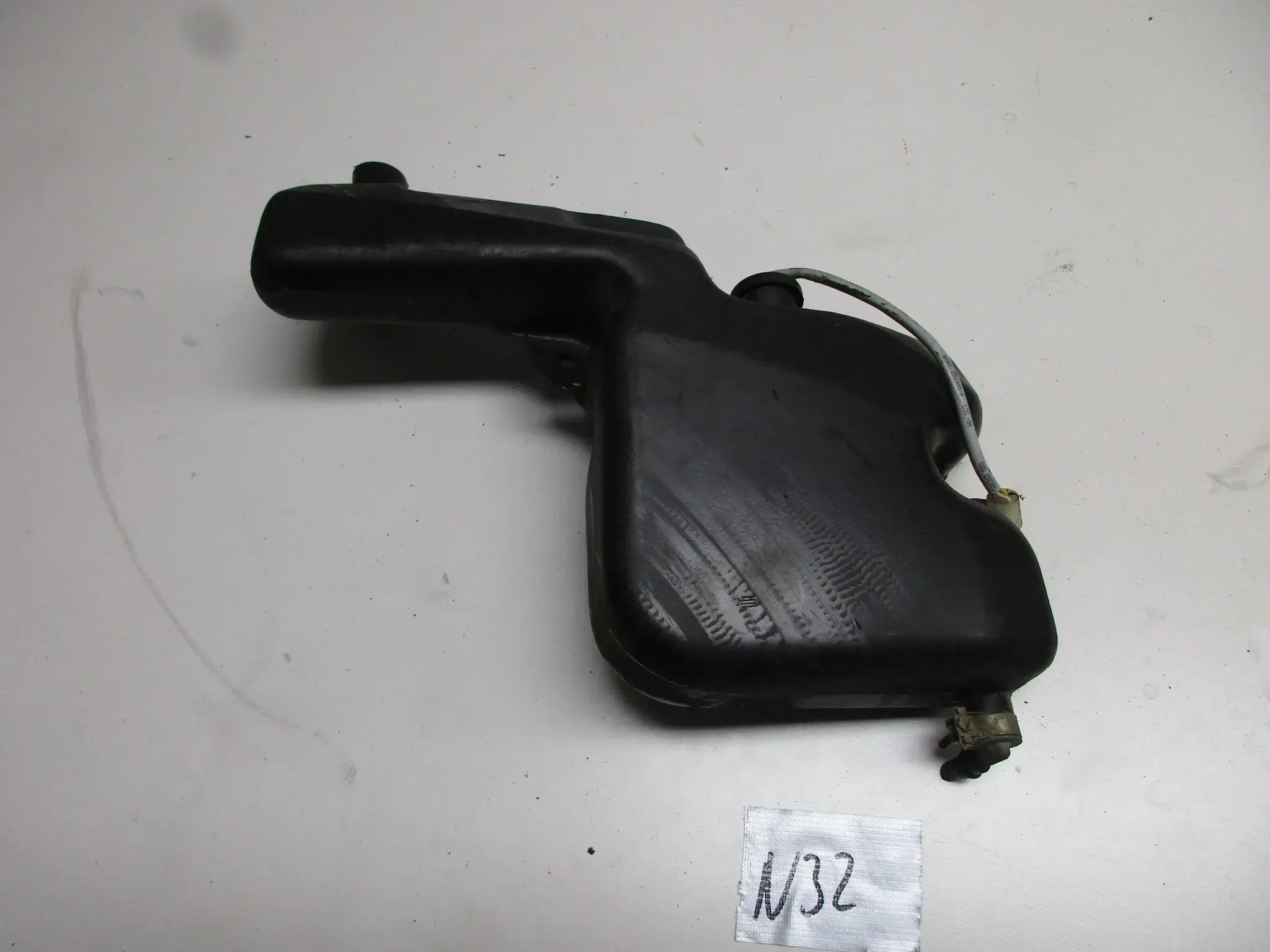 N32 Piaggio TPH SKR 125_150 Öltank Tankgeber Motor Ölbehälter - Bild 1