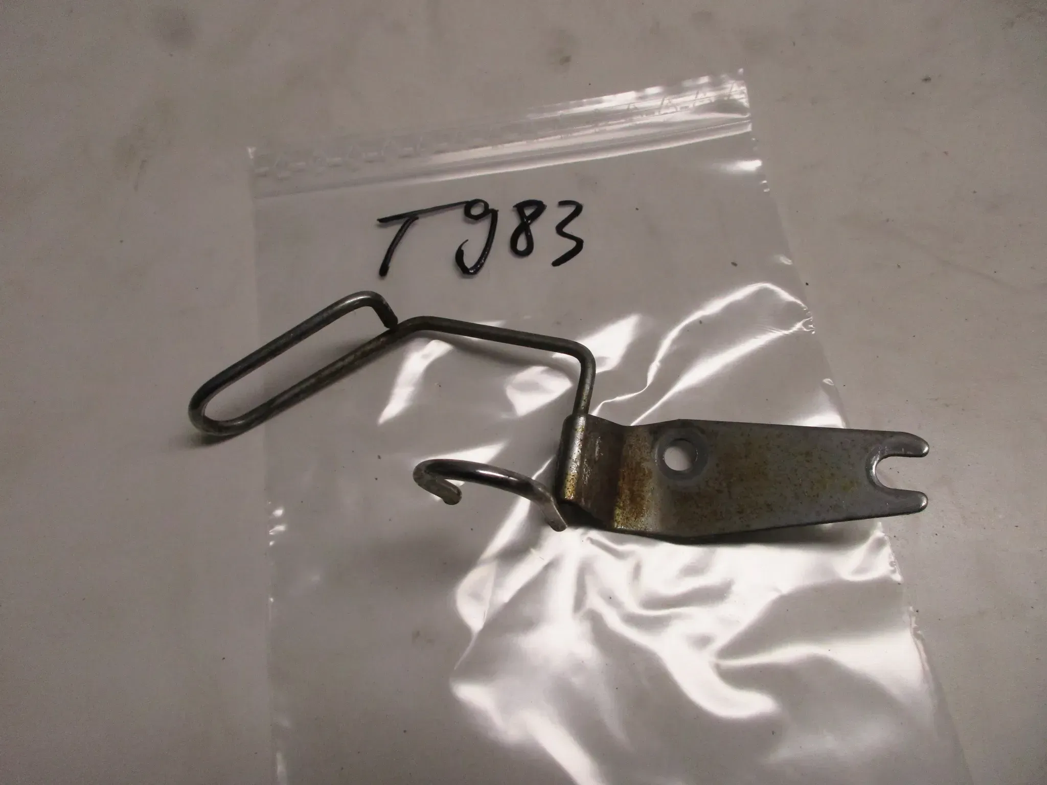 T983 Kawasaki Z 440 LTD KZ440A Kabelführung Halter Bügel Aufnahme - Bild 1