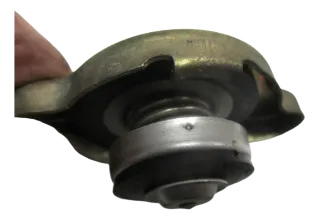 3. Honda CBR 600 F PC35 99-02 Kühlerdeckel Verschlußdeckel Kühler - Bild 3