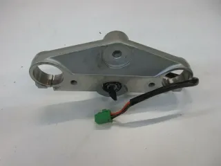 O2. Suzuki GSX 600 F GN72B Gabelbrücke oben mit Zündschloß Gabel Gabelbrille - Bild 2