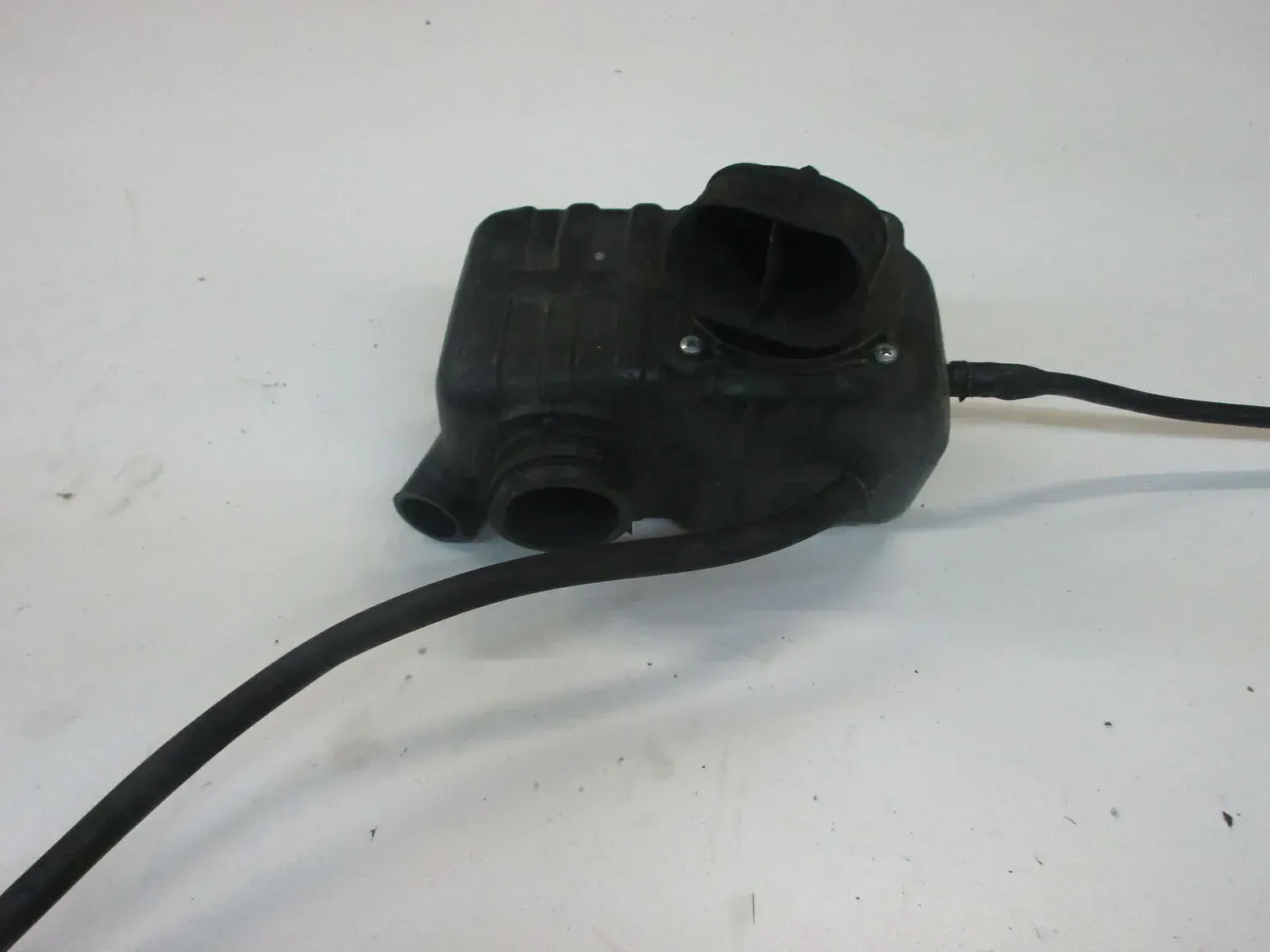 O. Suzuki VX 800 VS 51 B Luftfilter Luftfilterkasten Vergaser Motor Air box - Bild 1