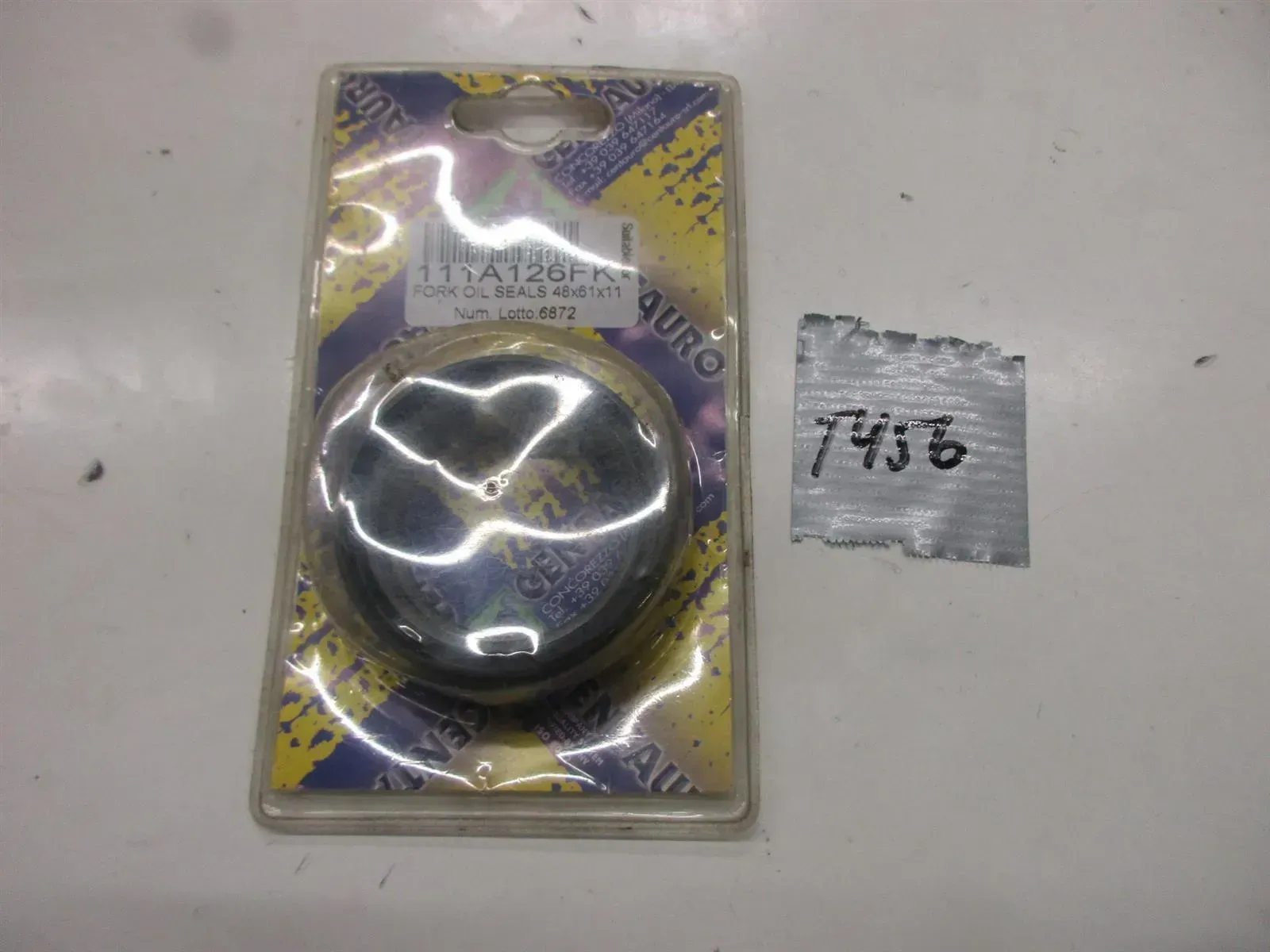 T456. Yamaha FJR 1300 Dichtung Gabel 48x61x11 Wellendichtung fork seal 111A126FK - Bild 1