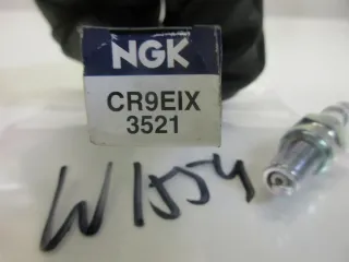 W1554. Suzuki GSX-R 600 TL 1000 SV 650 Zündkerze NGK CR9EIX3521 Motor - Bild 3